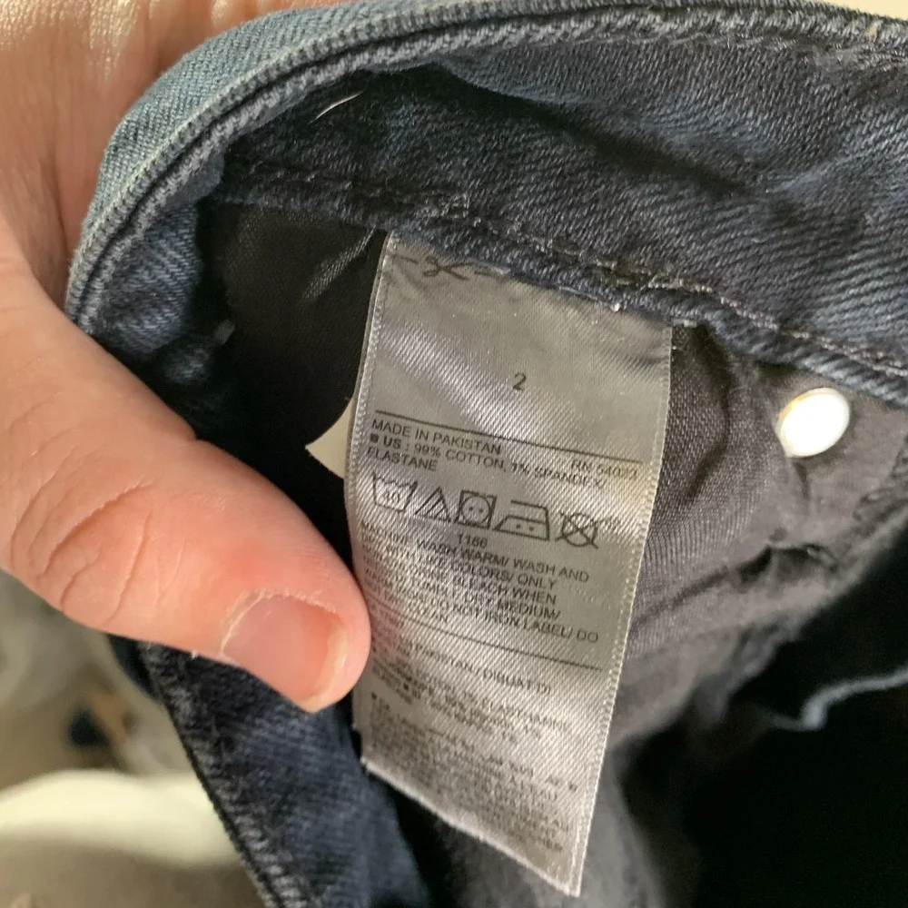 Old Navy Jeans Womens 2 Dark Wash High Rise Curvy OG Straight Distressed Raw Hem